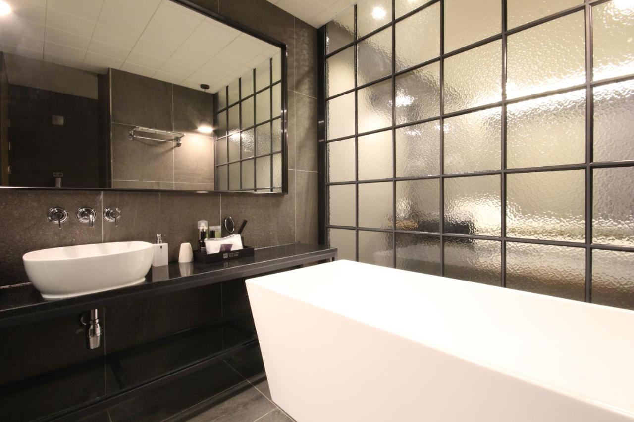 Hotel Eco Stay Jeonju Bagian luar foto