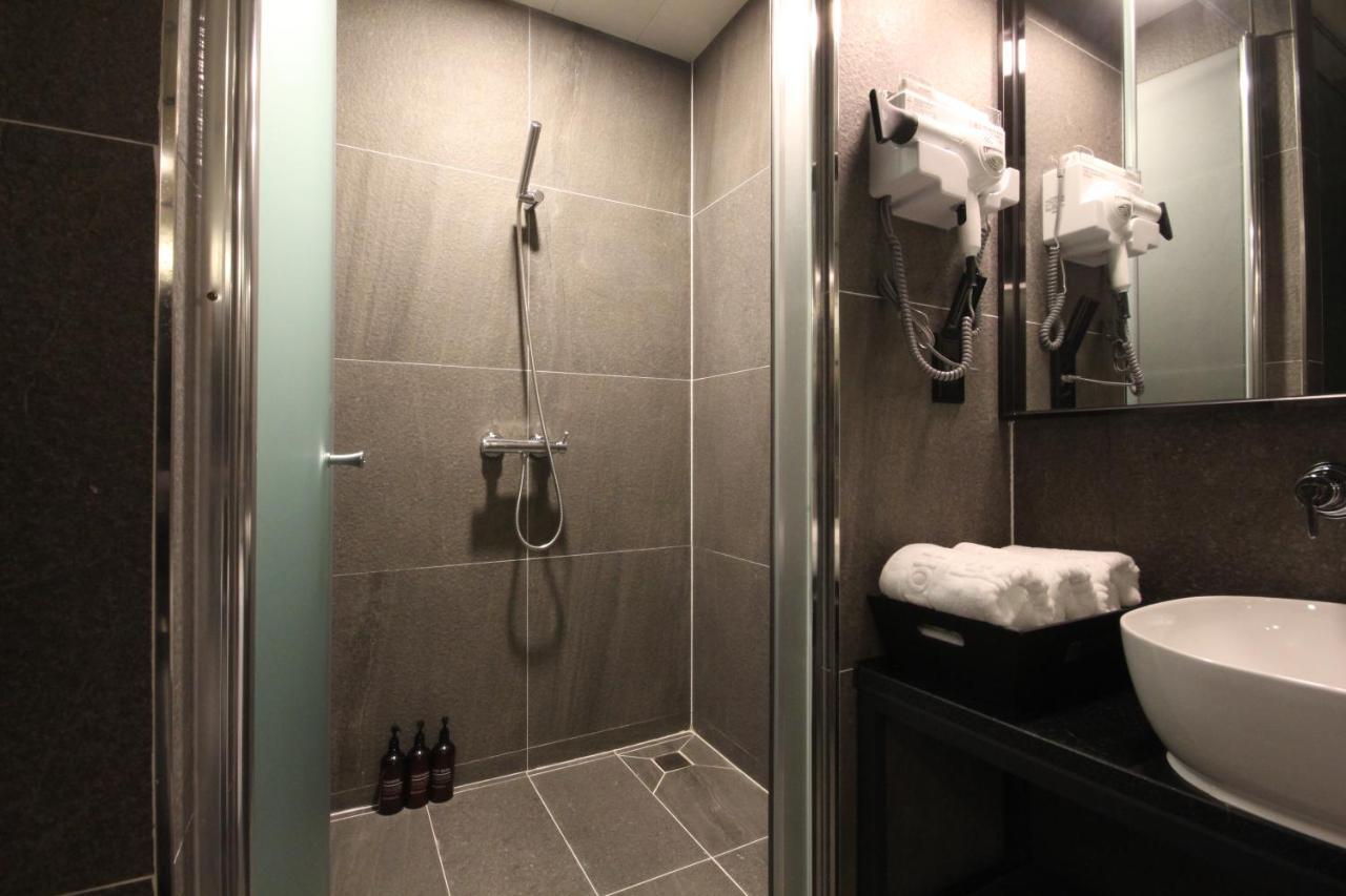Hotel Eco Stay Jeonju Bagian luar foto