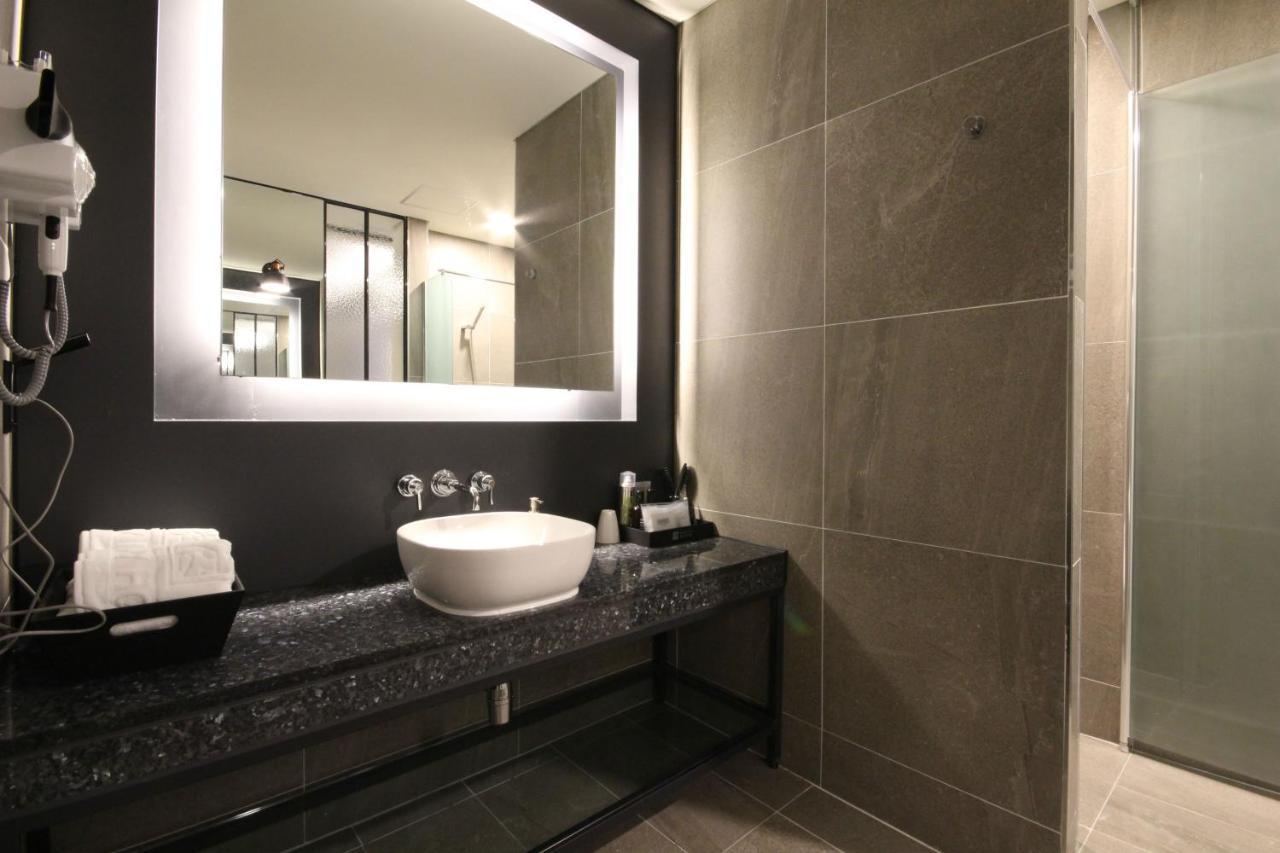 Hotel Eco Stay Jeonju Bagian luar foto